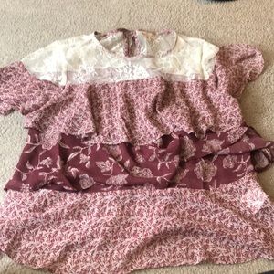 Super cute spring blouse! Worn ONCE